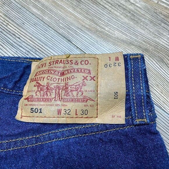 Deadstock Vintage 1993 Levi’s 501 Button Fly Denim Jeans 32x30 NWT 90’s - Picture 4 of 16